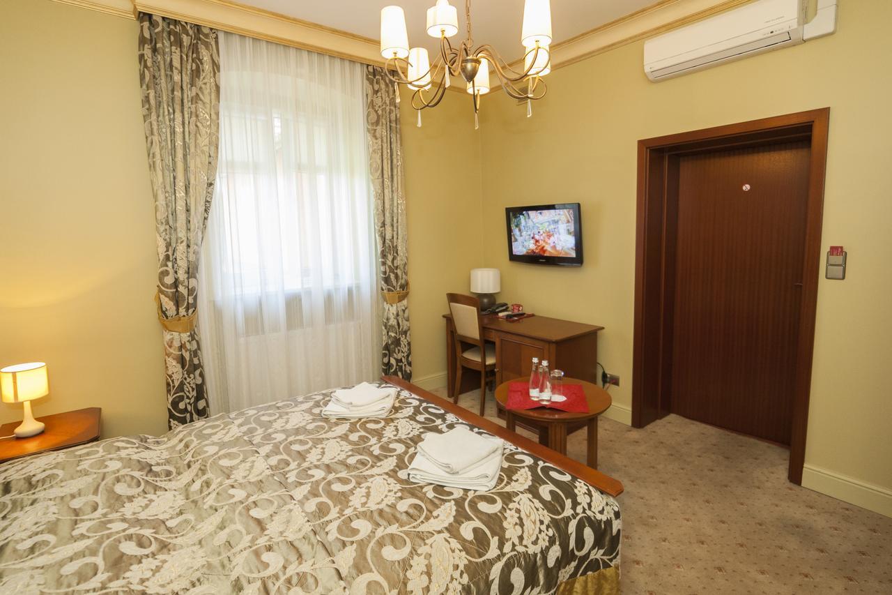 Hotel Przy Mlynie Rybnik  Extérieur photo