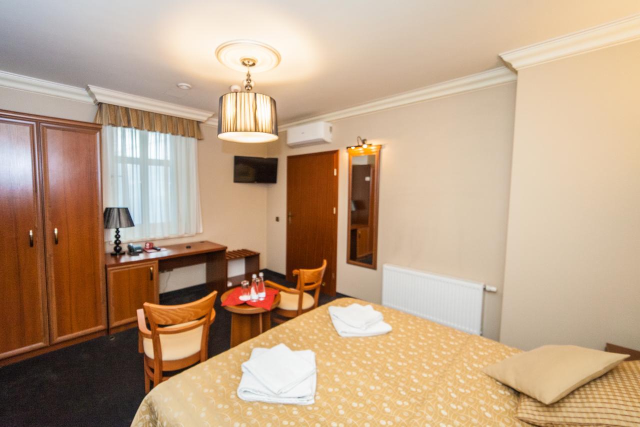Hotel Przy Mlynie Rybnik  Extérieur photo