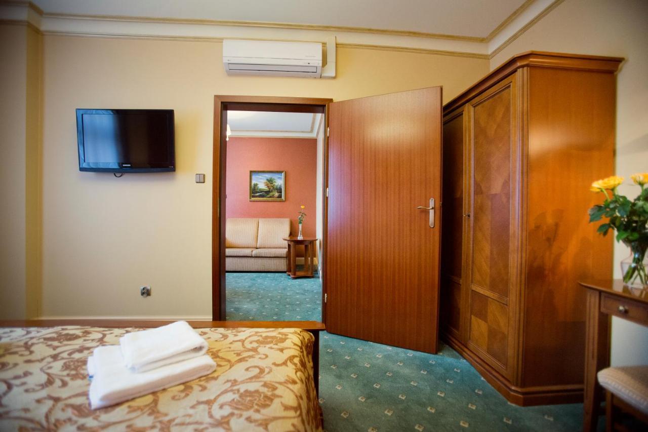 Hotel Przy Mlynie Rybnik  Extérieur photo