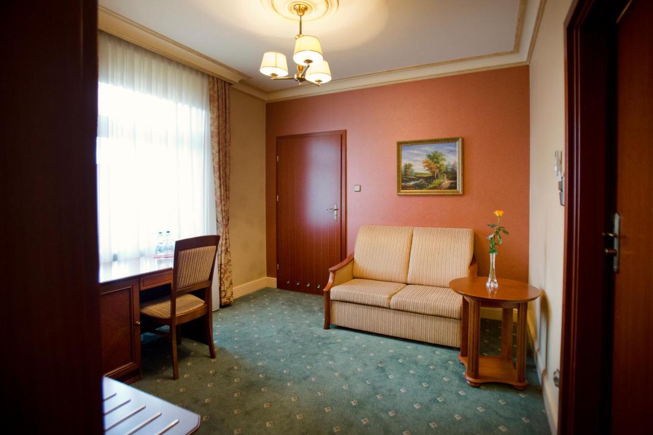 Hotel Przy Mlynie Rybnik  Extérieur photo